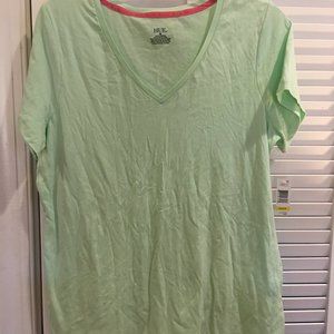 NWT Women's HUE Thin T-Shirt.
